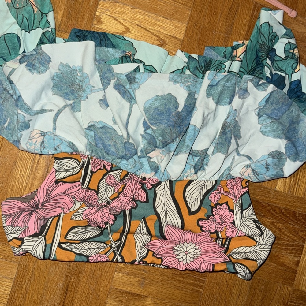 Bathing suit bundle - Picture 5 of 7